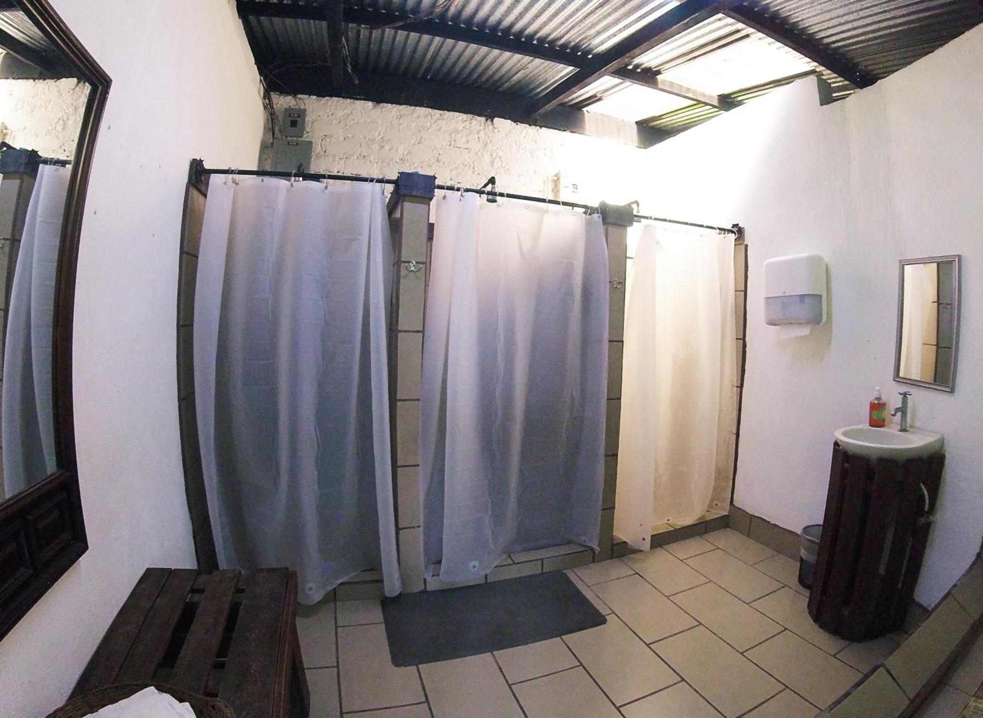 Hostal Antigueeno Antigua Exterior photo