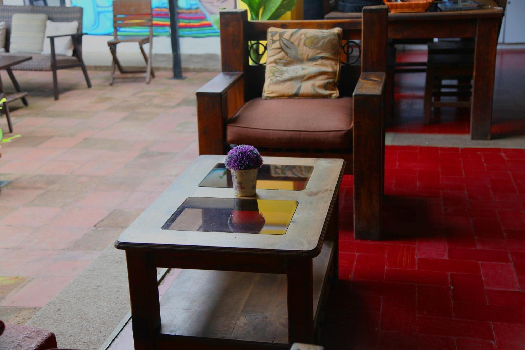 Hostal Antigueeno Antigua Exterior photo